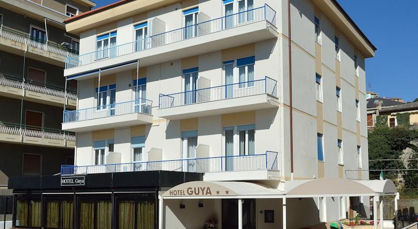 Hotel Guya Varazze Esterno foto